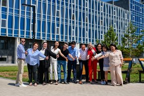 Дорогие друзья и партнеры! Мы рады сообщить, что в этом году Лапп Казахстан отмечает свое 10-летие! За эти годы мы прошли долгий путь, и мы хотим поделиться с вами нашими достижениями и благодарностью. С момента основания в 2014 году, Лапп Казахстан зарекомендовал себя как надежный партнер в области автоматизации бизнес-процессов и современных решений для управления. Мы гордимся тем, что смогли внести свой вклад в развитие экономики страны, предоставляя инновационные и эффективные решения, помогающие нашим клиентам достигать новых высот. За 10 лет мы реализовали множество успешных проектов, которые позволили нам укрепить свою репутацию на рынке. Наши достижения – это результат усердной работы, профессионализма нашей команды и доверия наших клиентов. Мы гордимся тем, что наши решения помогли сотням компаний оптимизировать их бизнес-процессы и добиться значительных результатов. Мы благодарны всем, кто был с нами на протяжении этих лет – нашим клиентам, партнерам и сотрудникам. Без вашей поддержки и сотрудничества наш успех был бы невозможен. На будущее мы смотрим с оптимизмом и готовы к новым вызовам и возможностям. Мы уверены, что впереди нас ждут еще более захватывающие проекты и успехи, и мы будем рады продолжать развивать и улучшать наши услуги вместе с вами. Поздравляем нас с этим юбилеем и благодарим вас за то, что вы стали частью нашей истории. Впереди у нас много интересного, и мы с нетерпением ждем новых горизонтов и возможностей для совместного роста! С наилучшими пожеланиями, Команда Лапп Казахстан Дорогие друзья и партнеры! Мы рады сообщить, что в этом году Лапп Казахстан отмечает свое 10-летие! За эти годы мы прошли долгий путь, и мы хотим поделиться с вами нашими достижениями и благодарностью. С момента основания в 2014 году, Лапп Казахстан зарекомендовал себя как надежный партнер в области автоматизации бизнес-процессов и современных решений для управления. Мы гордимся тем, что смогли внести свой вклад в развитие экономики страны, предоставляя инновационные и эффективные решения, помогающие нашим клиентам достигать новых высот. За 10 лет мы реализовали множество успешных проектов, которые позволили нам укрепить свою репутацию на рынке. Наши достижения – это результат усердной работы, профессионализма нашей команды и доверия наших клиентов. Мы гордимся тем, что наши решения помогли сотням компаний оптимизировать их бизнес-процессы и добиться значительных результатов. Мы благодарны всем, кто был с нами на протяжении этих лет – нашим клиентам, партнерам и сотрудникам. Без вашей поддержки и сотрудничества наш успех был бы невозможен. На будущее мы смотрим с оптимизмом и готовы к новым вызовам и возможностям. Мы уверены, что впереди нас ждут еще более захватывающие проекты и успехи, и мы будем рады продолжать развивать и улучшать наши услуги вместе с вами. Поздравляем нас с этим юбилеем и благодарим вас за то, что вы стали частью нашей истории. Впереди у нас много интересного, и мы с нетерпением ждем новых горизонтов и возможностей для совместного роста! С наилучшими пожеланиями, Команда Лапп Казахстан